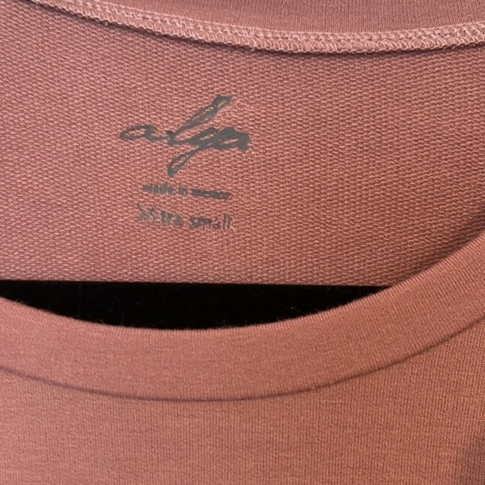 Francesca’s Alya Bell Sleeve Mauve Dress - Picture 3 of 6
